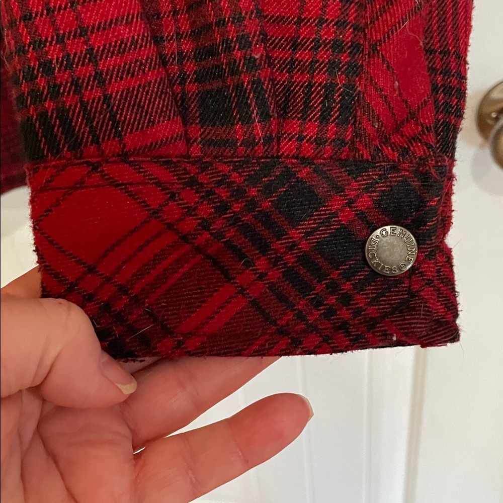 Dickies Legendary Red and Black XL Plaid Shirt Jacket with hood - Picture 5 of 6